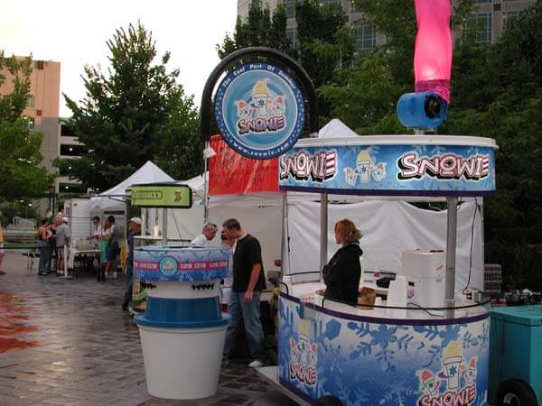 Snowie 8 Foot Kiosk